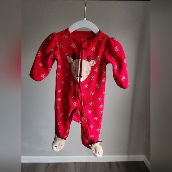 Carter's Other - Baby Girl Red Footed zip up Reindeer Sleeper size‎ 0-3 months